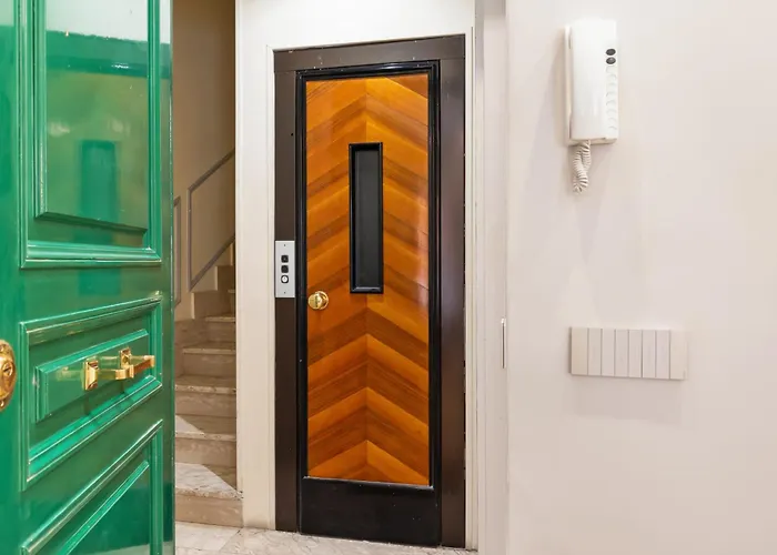 Spanish Steps Modern Gem Apartment *