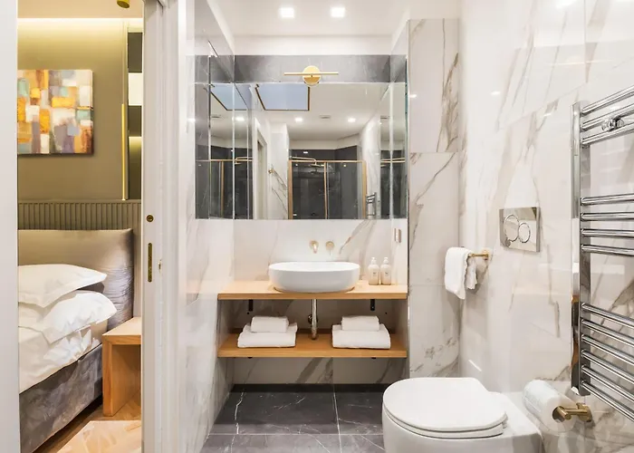 Apartment Spanish Steps Modern Gem